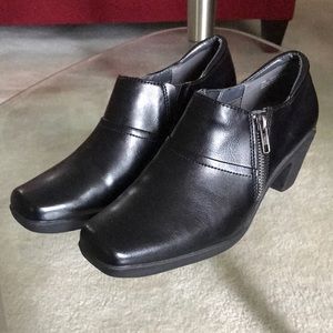 Brand New Ladies Sz 7 Aerosoles